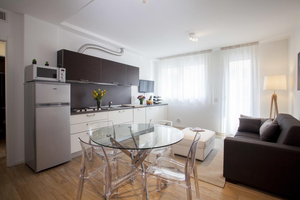 Erïk Langer S. Sofia C. Battisti Apartment