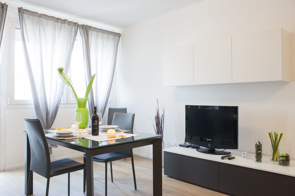 Erïk Langer S. Sofia C. Battisti Apartment *